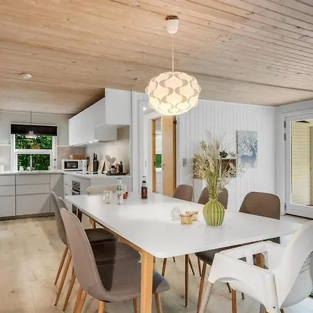 Fergie - 400m From The Sea By Interhome Feriehus *